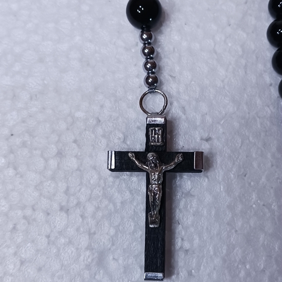 New, Beaded Rosary black and silver. 24 inch neck loop - Picture 5 of 7